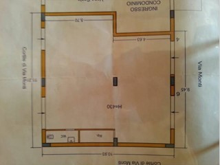 Magazzino in Vendita a Porto Empedocle, zona Via Monti 4/6, 90'000€, 102 m²