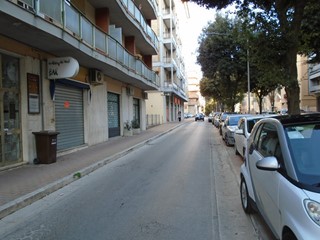 Negozio in Vendita a Ascoli Piceno, zona quartiere luciani, 55'000€, 31 m²