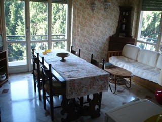 Bilocale in Vendita a Laveno Mombello, zona CERRO, 80'000€, 57 m², arredato, con Box