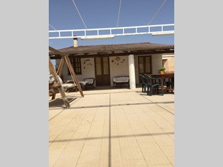 Casa Indipendente in Vendita a Noto, zona Borgo di Calabernardo, 200'000€, 300 m²