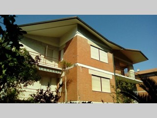 Casa Indipendente in Vendita a Porto Recanati, 800'000&euro;, 550 m²