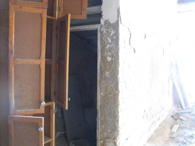 Magazzino in Vendita a Porto Empedocle, zona Via F. Crispi, 90 m²