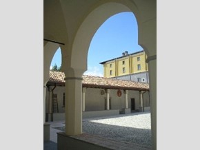 Trilocale in Vendita a Lonato del Garda, zona semicentrale, 210'000€, 94 m²