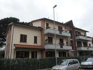 Bilocale in Vendita a Castel Bolognese, zona stazione, 95'000€, 73 m², arredato, con Box
