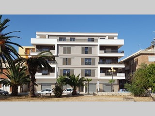 Quadrilocale in Vendita a Margherita di Savoia, zona centrale, 420'000€, 155 m²