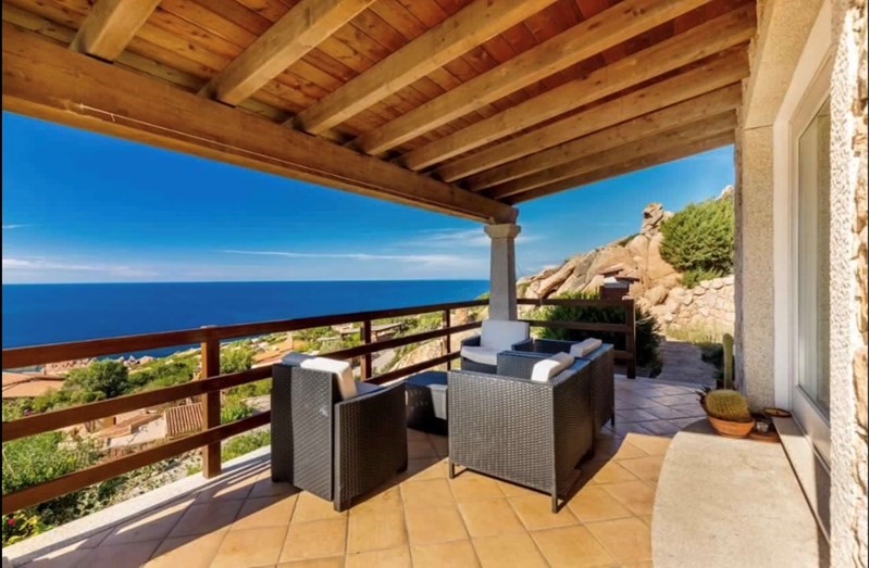 Villa in Vendita a Trinità d'Agultu e Vignola, zona Via La Sarrera, 550'000€, 129 m², arredato