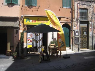 Attività commerciale in Vendita a Ariccia, zona CENTRO, 31'000€, 60 m²