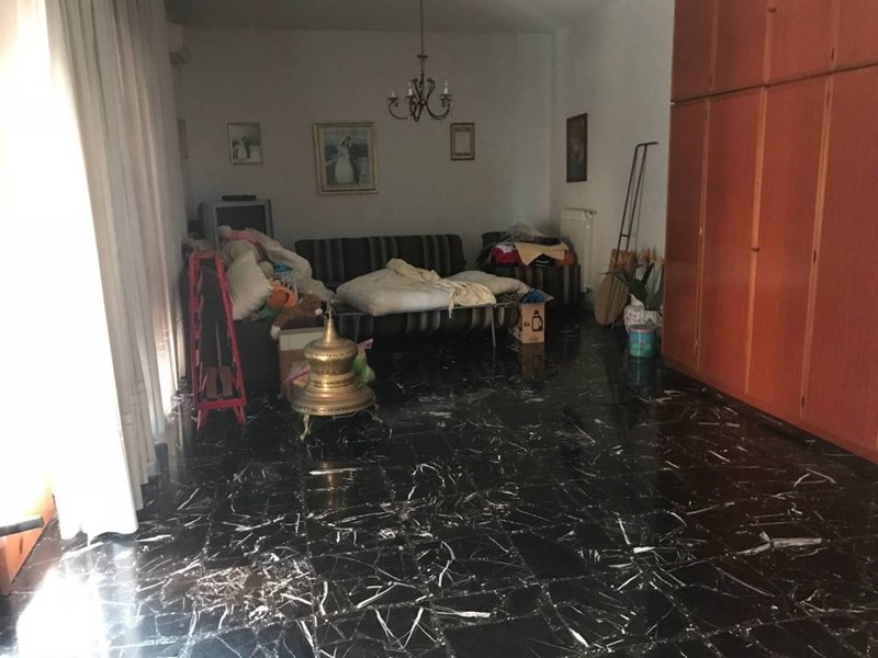 Appartamento in Vendita a San Nicola la Strada, zona SAN NICOLA LA STRADA, 150'000€, 180 m²