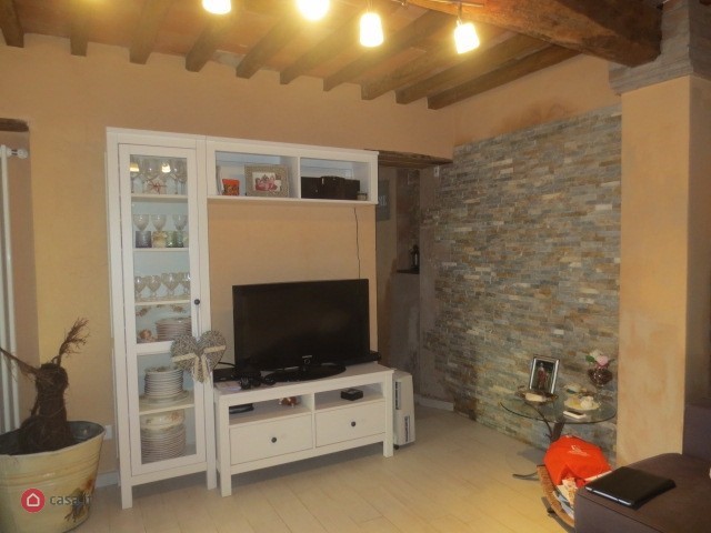 Casa Indipendente in Vendita a Pietrasanta, zona CAPEZZANO MONTE, 230'000€, 90 m², arredato