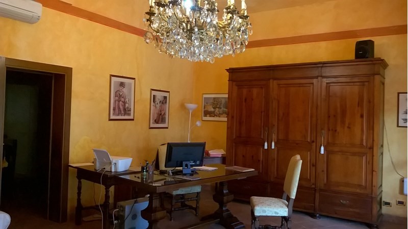 Ufficio in Vendita a Montecatini Terme, 100'000€, 73 m²