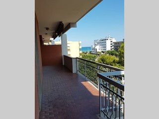 Quadrilocale in Vendita a Fermo, zona Casabianca di Fermo, 190'000€, 135 m², arredato