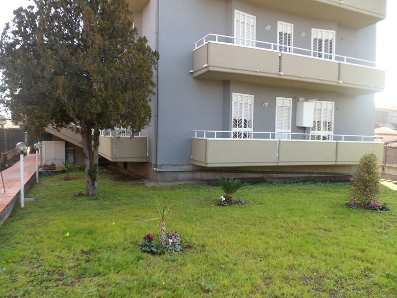 Trilocale in Vendita a Mascalucia, zona via Roma, 155'000€, 102 m²