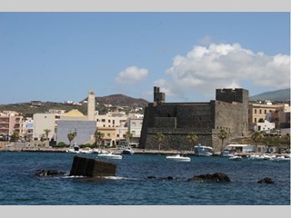 Immobile commerciale in Vendita a Pantelleria, zona CENTRO, 50'000&euro;, 100 m²