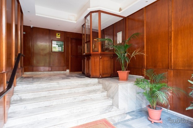 Quadrilocale in Vendita a Napoli, zona Via Gabriele Jannelli, 450'000€, 140 m²