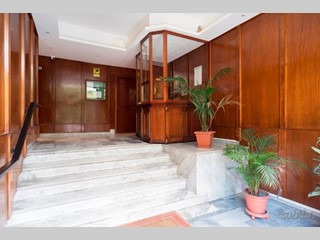Quadrilocale in Vendita a Napoli, zona Via Gabriele Jannelli, 450'000€, 140 m²
