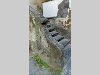 Trilocale in Vendita a Napoli, zona Vico dei Maiorani, 250'000€, 80 m²