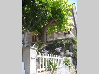Casa Indipendente in Vendita a Pietrasanta, zona CAPEZZANO MONTE, 220'000€, 80 m², arredato