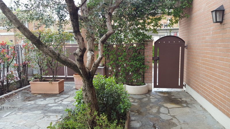Villa in Vendita a Parma, zona sidoli, 600'000€, 244 m², arredato