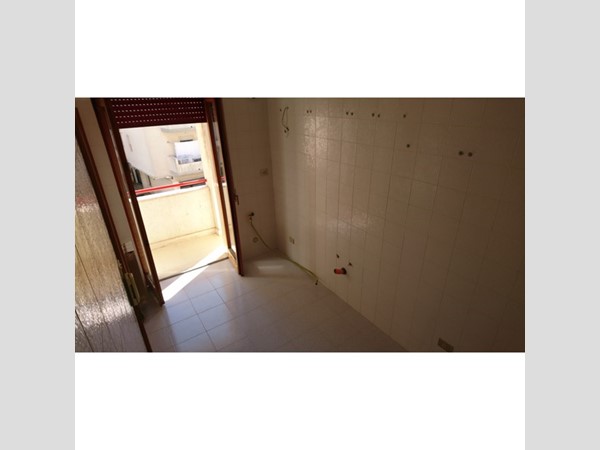 Trilocale in Vendita a Martina Franca, zona Via Giuseppe Chiarelli 8 , 220'000€, 125 m²