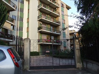 Appartamento in Vendita a Messina, zona Viale dei Tigli, 26, 245'000€, 259 m², arredato