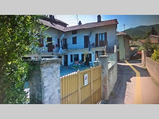 Casale in Vendita a Condove, 130'000€, 250 m²