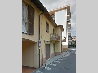 Magazzino in Vendita a Riva Ligure, zona via garibaldi, 76'000€, 85 m²
