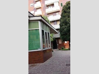 Trilocale in Affitto a Milano, zona VILLA PIZZONE, 700€, 48 m², arredato