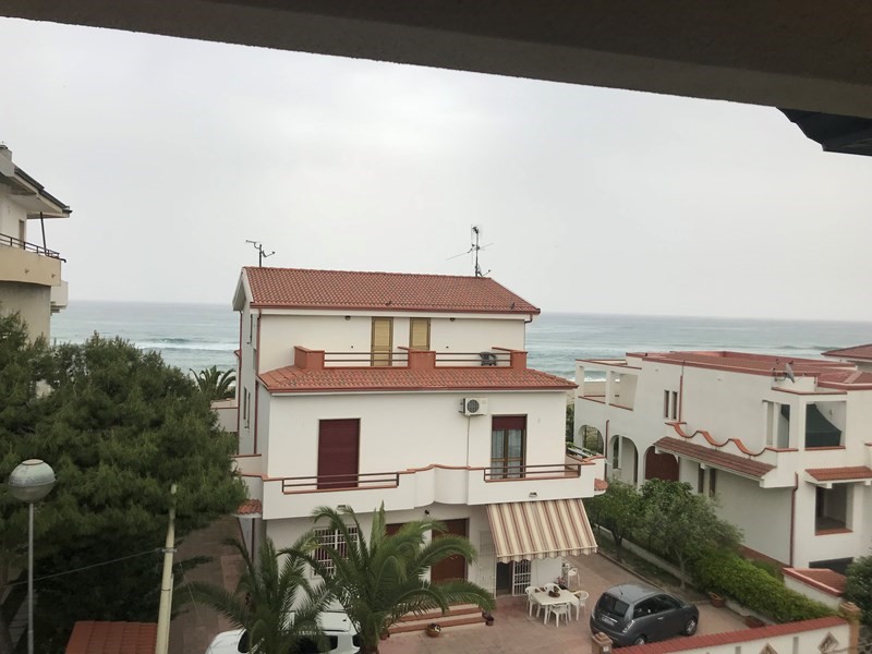 Mansarda in Affitto a Strongoli, zona strongoli marina viale macaone 115, 1'650€, 160 m², arredato