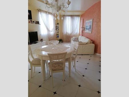 Appartamento in Vendita a Recanati, zona Centro storico, 170'000&euro;, 90 m²