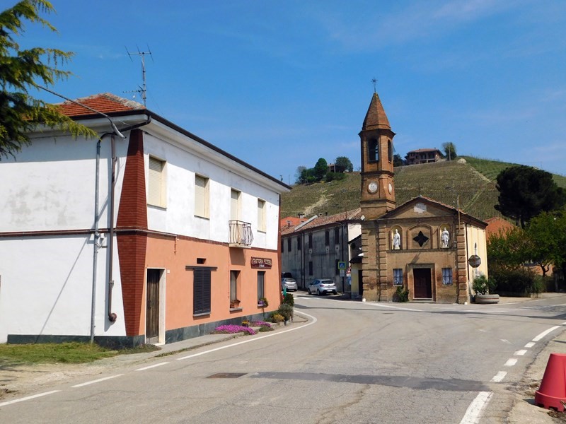 Attività commerciale in Vendita a Santo Stefano Belbo, zona Moncucco, 120'000€, 120 m², arredato