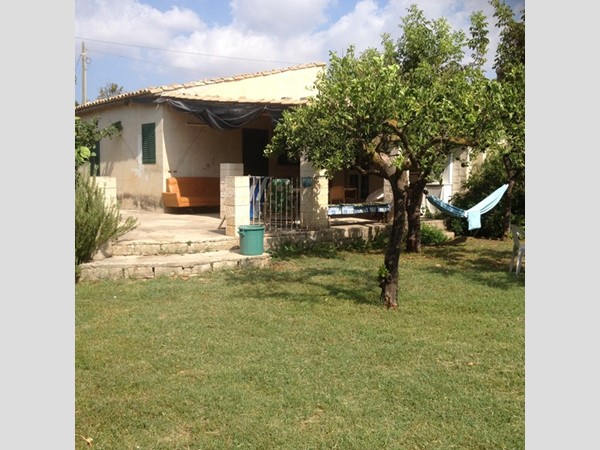 Casa Indipendente in Vendita a Scicli, zona c/da cerasella, 60'000€, 50 m²