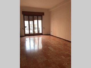 Appartamento in Affitto a Francavilla Fontana, 550€, 170 m²
