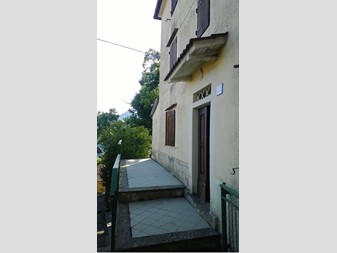 Casale in Vendita a Alto Reno Terme, 42'000€, 100 m², arredato
