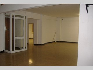 Immobile commerciale in Affitto a Genova, zona Centro, 950€, 132 m²