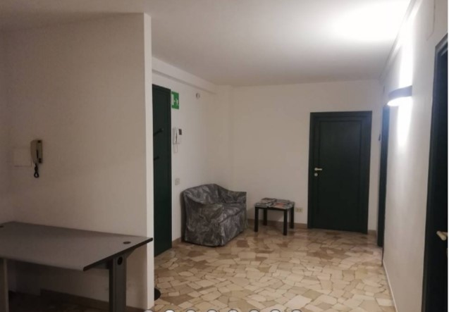 Ufficio in Affitto a Firenze, zona Savonarola , 500€, 33 m², arredato