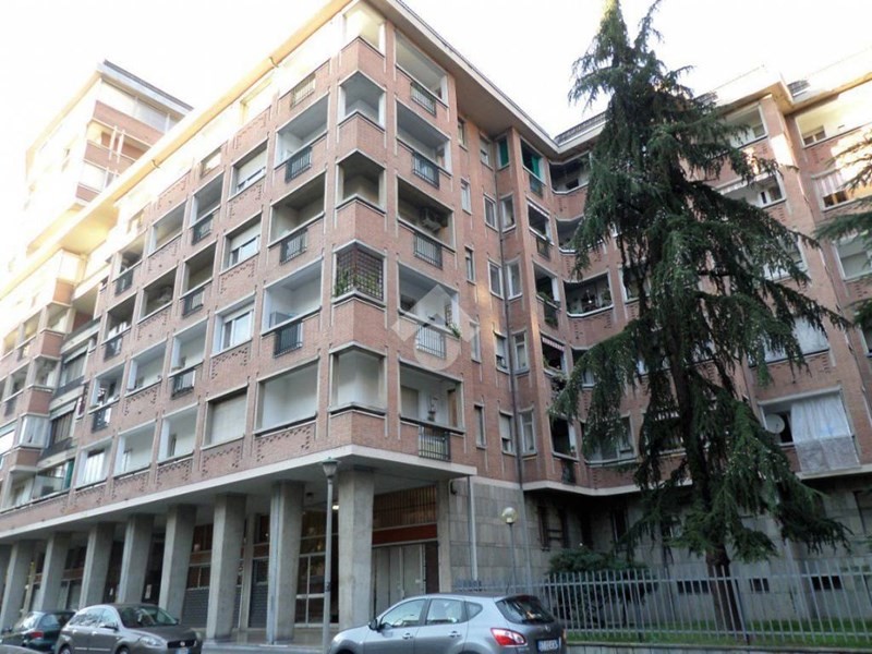 Appartamento in Affitto a Torino, zona mirafiori sud, 680€, 130 m²