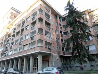 Appartamento in Affitto a Torino, zona mirafiori sud, 680€, 130 m²
