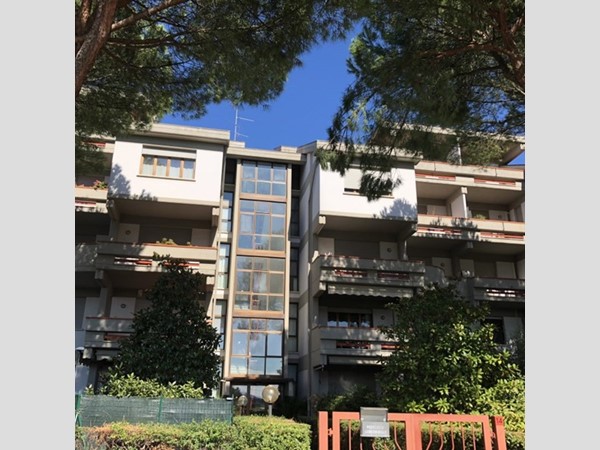 Quadrilocale in Vendita a Prato, zona Via Ferrucci, 250'000€, 105 m²