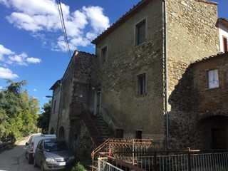 Villetta a schiera in Vendita a Arezzo, zona localita Venere n15, 35'000€, 130 m²