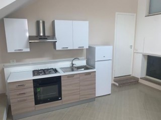 Casa Indipendente in Affitto a Rosolini, zona Via Gubernale n.17, 75 m², arredato