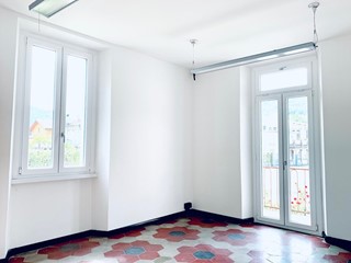 Ufficio in Affitto a Maslianico, 1'250€, 100 m²