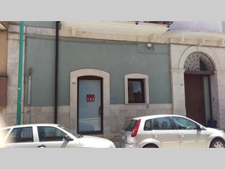Ufficio in Affitto a Bitetto, 350€, 55 m²