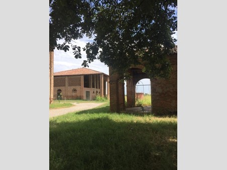 Magazzino in Affitto a Ferrara, zona POROTTO, 400€, 120 m²