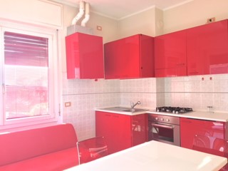 Bilocale in Affitto a Baveno, zona feriolo, 700€, 60 m², arredato