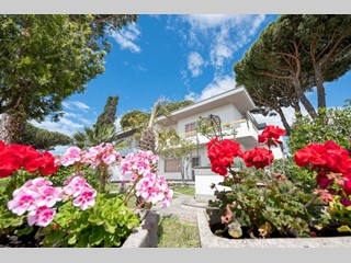 Villa bifamiliare in Vendita a Terracina, 280'000€, 100 m², arredato