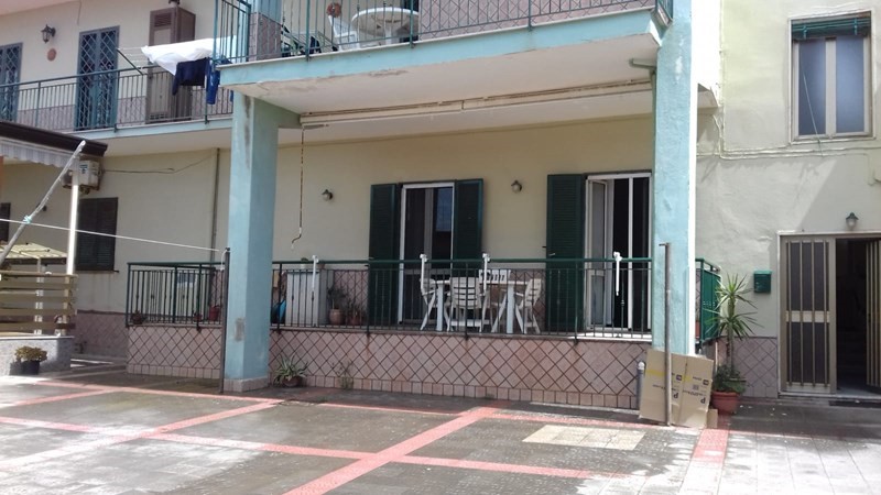 Trilocale in Affitto a Torre del Greco, zona Via Mortelle, 750€, 130 m²