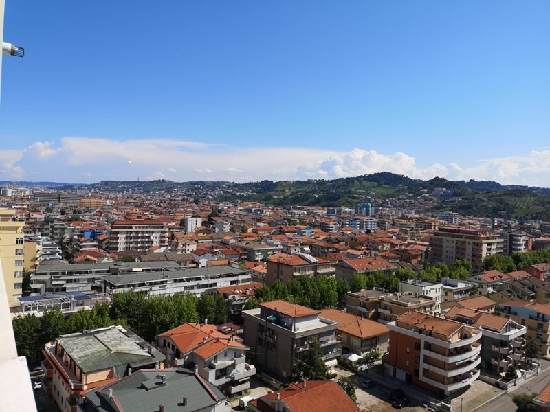 Monolocale in Affitto a Montesilvano, 350€, 30 m², arredato