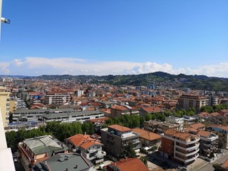 Monolocale in Affitto a Montesilvano, 350€, 30 m², arredato