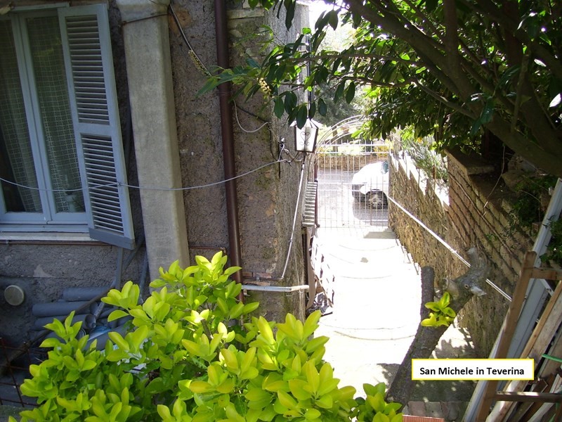 Casa Indipendente in Vendita a Viterbo, zona San Miche in teverina, 130'000€, 172 m², arredato