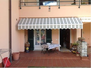 Bilocale in Vendita a Tremezzina, zona Località Lenno, 165'000€, 50 m²